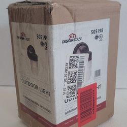 Porch Light Fixture / Deco 