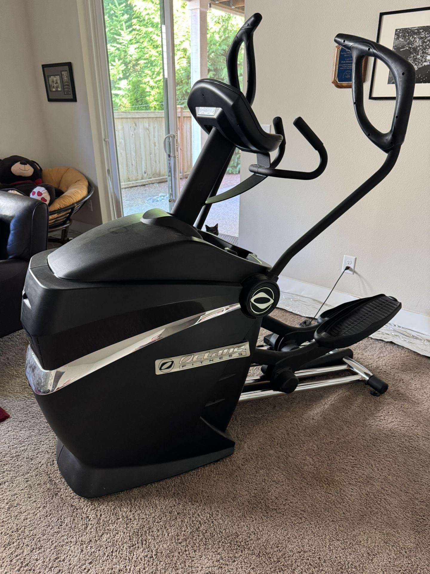 Octane Fitness Q45 Elliptical Trainer