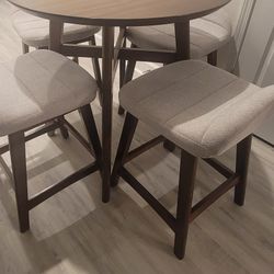 Counter Height Dining Set