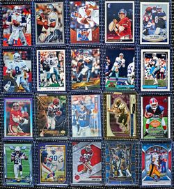 NFL Football Trading Cards Lot – Hall of Famers