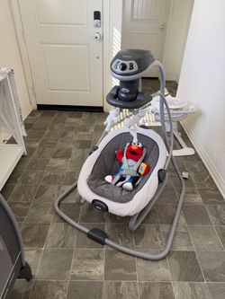 Graco Baby Swing with Mobile