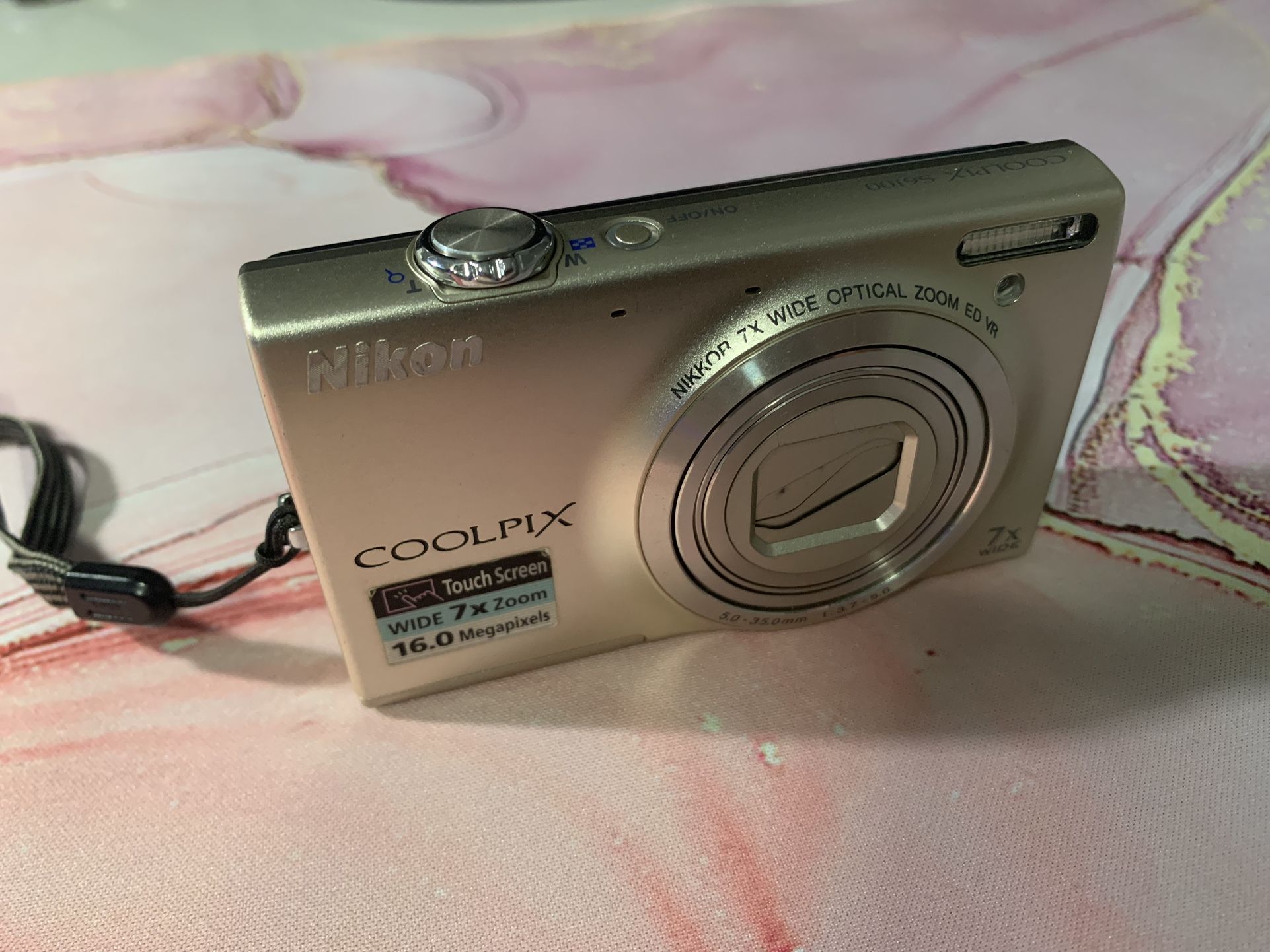 Nikon COOLPIX S6100 16 MP Digital Camera