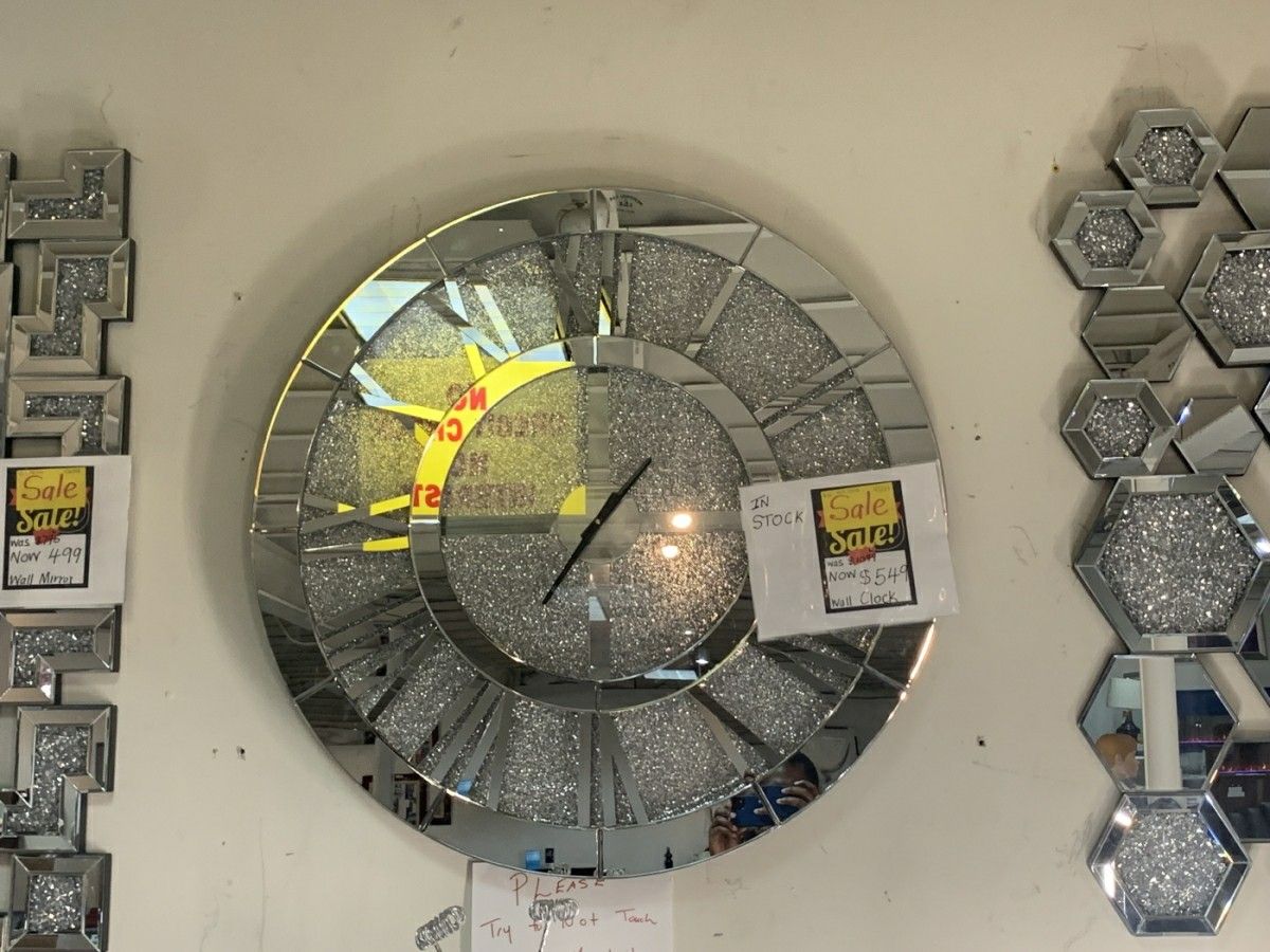 Mirrored Clock