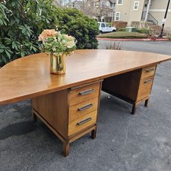 MARVELOUS Jens Risom Design Mid Century Modern Desk 5 Drawers