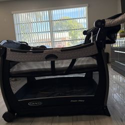 Graco Pack And Plays With Changing Station And Mattress Pad 