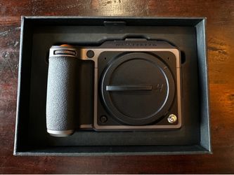 Hasselblad X1D II 50c Camera With 3 Batteries And Charger Excellent Condition
