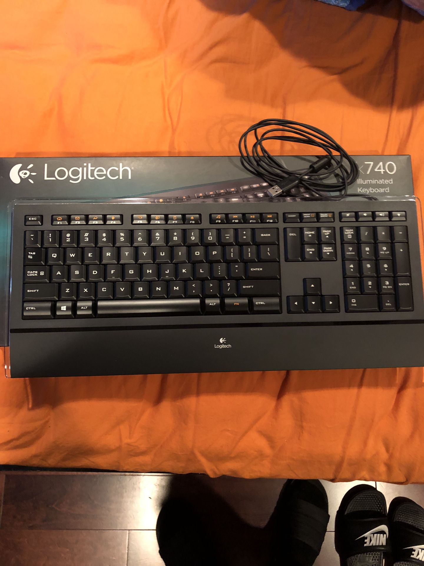 Logitech Ultrathin Keyboard K740 with Laser-etched Backlit and Soft-touch Palm Rest for Sale Burbank, CA - OfferUp