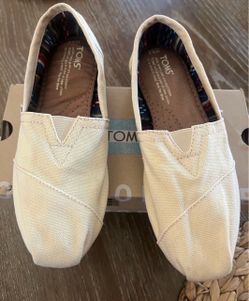 Women’s Shoes TOMS