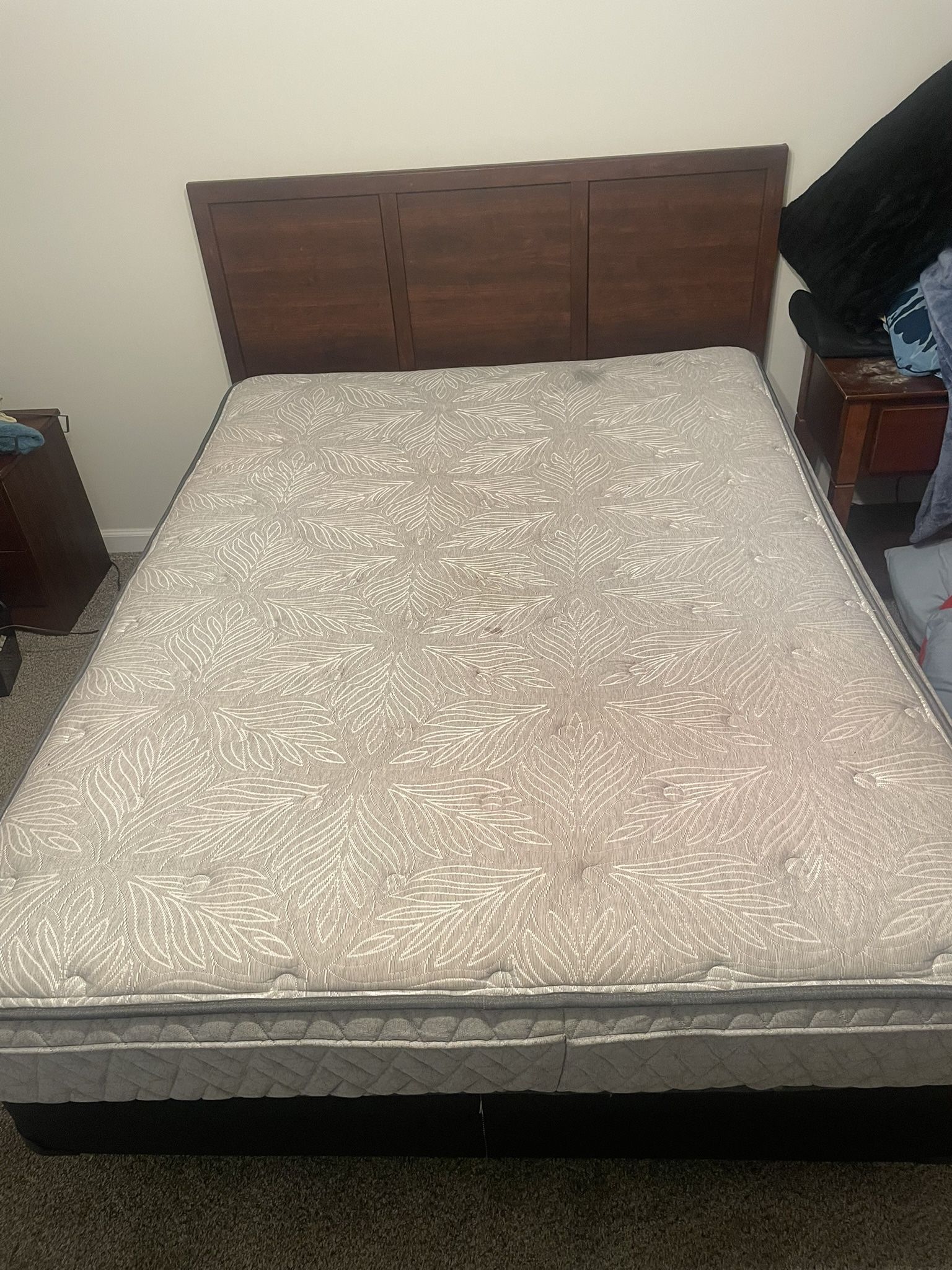 Queen size Mattress With headboard