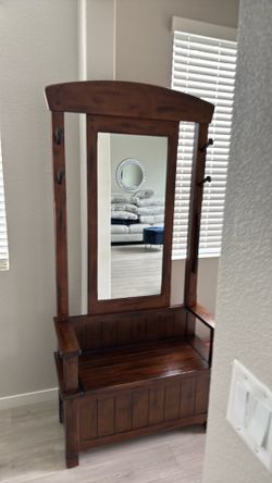 Brown shoe bench