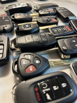 Car Key Remotes Honda Nissan Toyota Ford Jeep BMW Kia Dodge Mercedes Lexus Audi Car Key Remote Ford Chevy Dodge Chrysler Jeep Toyota