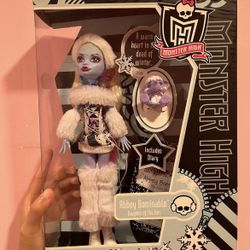 Monster High Abbey Bominable Original 2011 doll!
