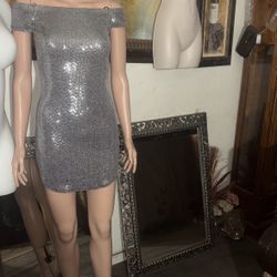 New Guess Dress Size Small sparkly, Its just gorgeous
