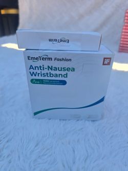 Nausea wristband
