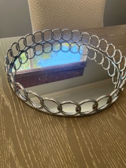 Like new Round tray Silver Accent With Mirrored Base For Modern Home Decor & Display