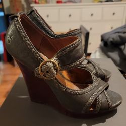 FRYE Gretta Criss Cross Grey Leather Wedges Sz 6M
