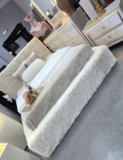 ✨️4pc Queen, King Bedrooms ✨️ Furniture Sectionals, Dining Avail