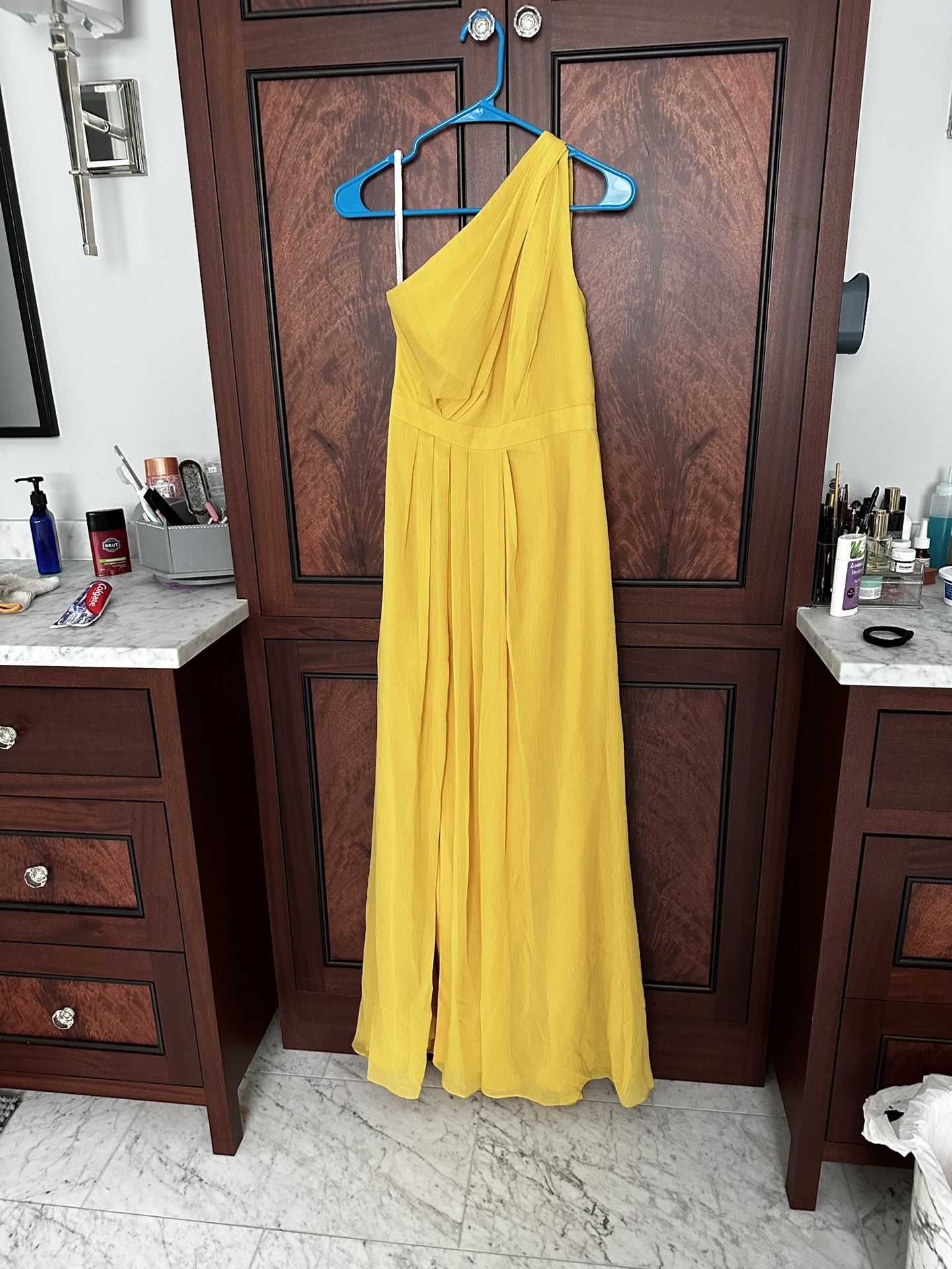 Size 2 David Bridal Cute Dress With Long Zipper