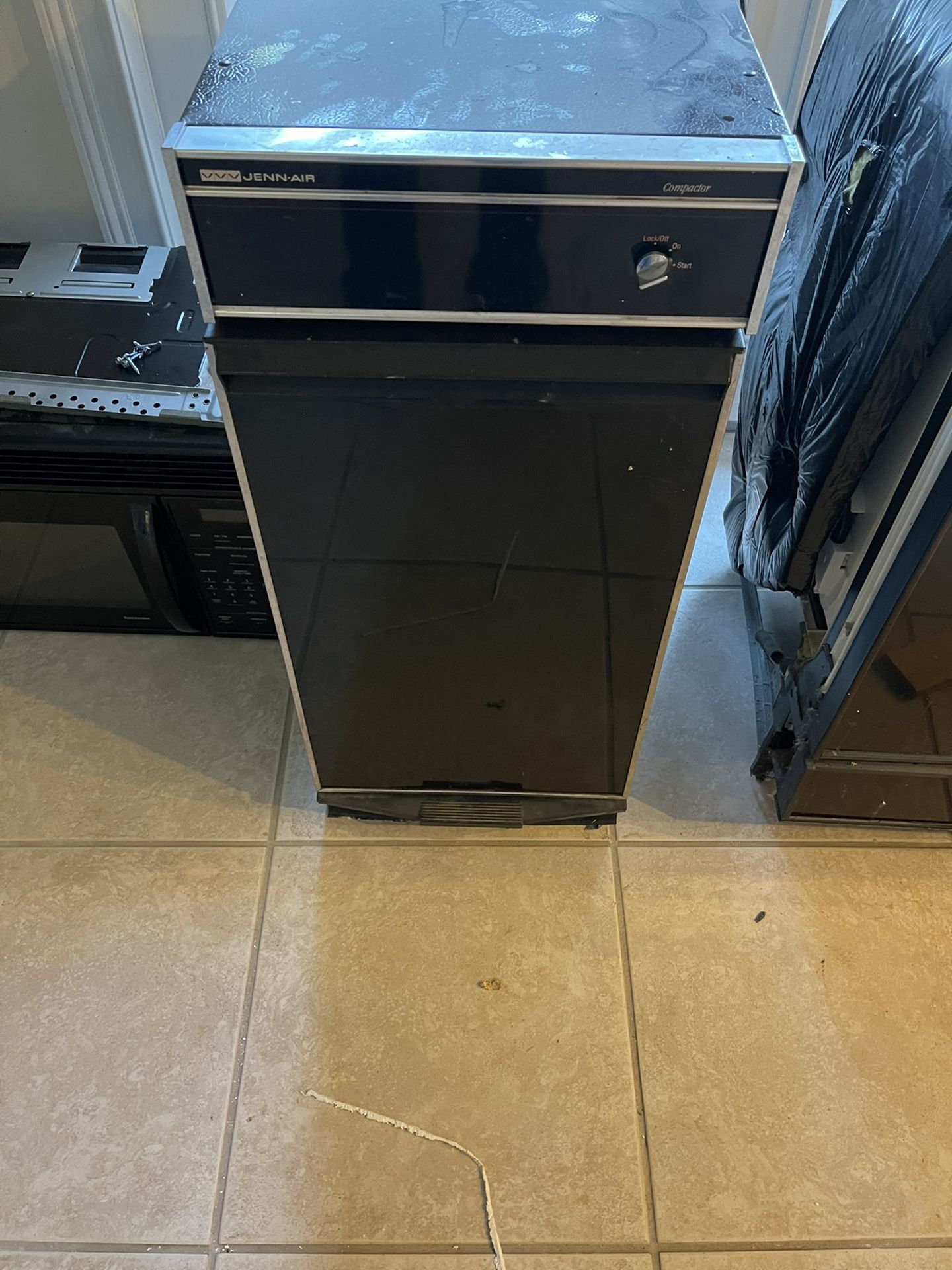 Jennair Garbage Compactor