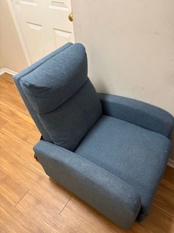 Recliner and massage chair