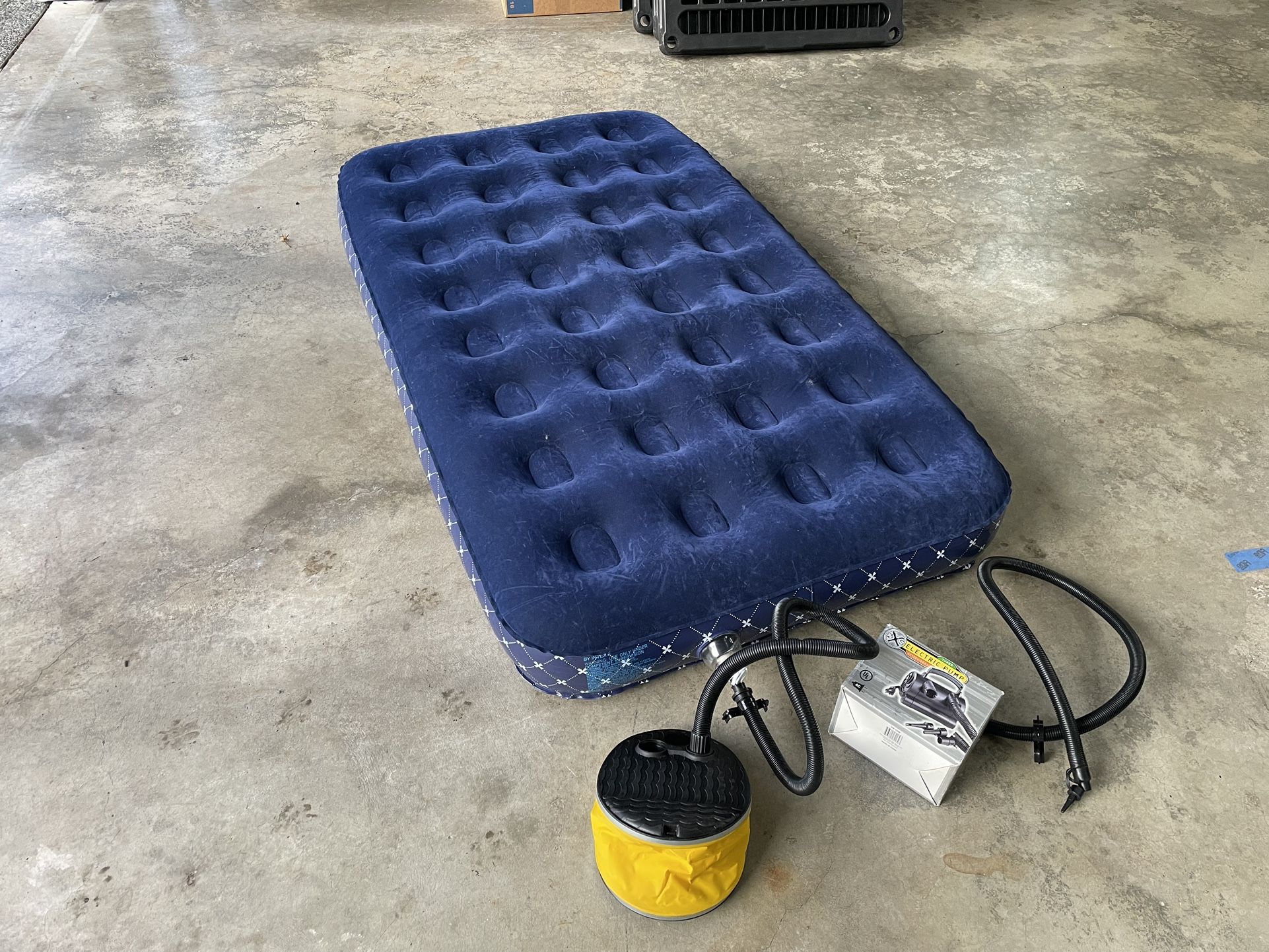 Camping Air Mattress with Pumps