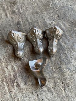 Brand New Sets Of Antique Bath Tub Legs (have 2 Sets)