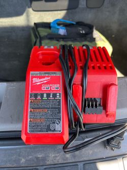 Milwaukee M12 M18 Battery Charger