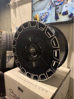 🔥 22” GIOVANNA WHEELS & TIRES – GM & FORD TRUCKS/SUVs 🔥