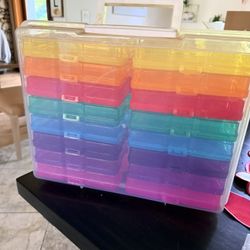 Colorful Plastic Organizer Box – Great for Seeds, Crafts, or Small Items