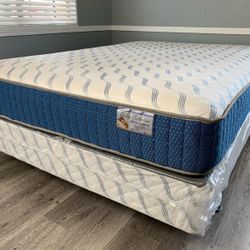 Queen Supreme Mattress And Boxspring!!