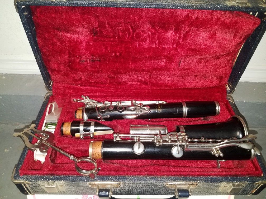 Bundy clarinet