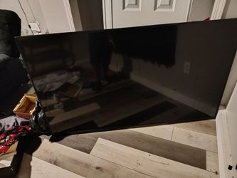 70" Vizio tv Brand new