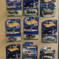 9 Hot Wheels. Porsche,Nissan Z, Camaro 