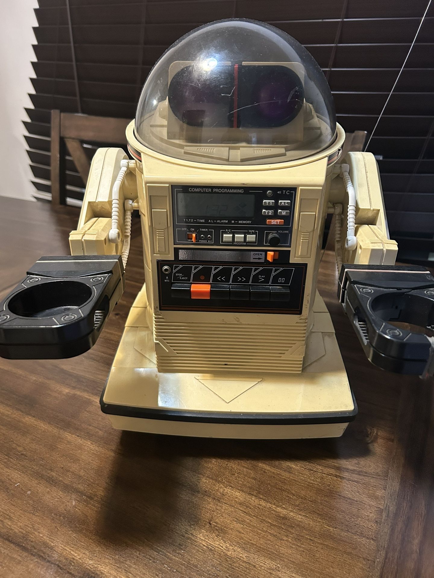 1984 TOMY Omnibot 5402 Space Robot Tape Player Cassette