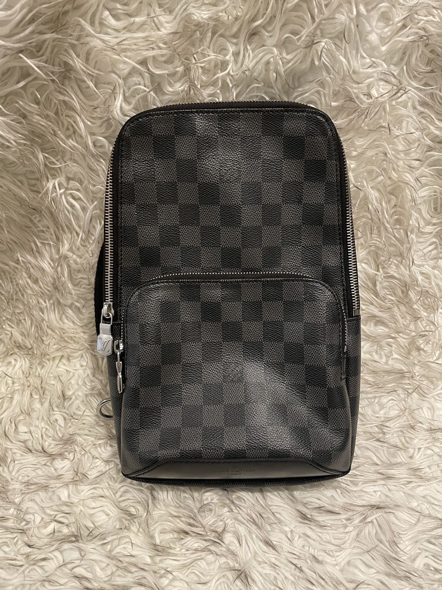 Louis Vuitton Avenue Sling Bag