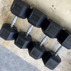 New pair of 55lb and 60lb rubber dumbbells. New in box 📦 $230