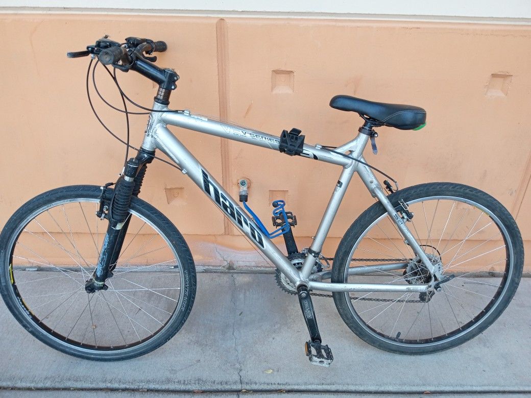 Haro Mountain Bike 100 for Sale in Tucson AZ OfferUp