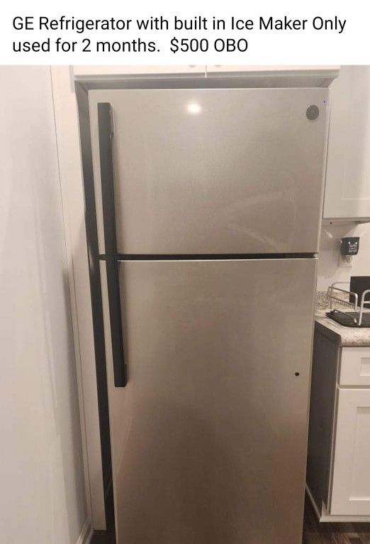 Ge Refrigerator Built In Ice Maker 2 Months Old