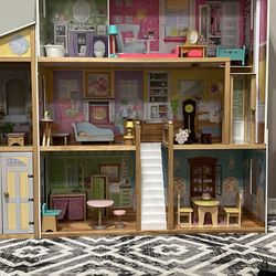 Doll House 