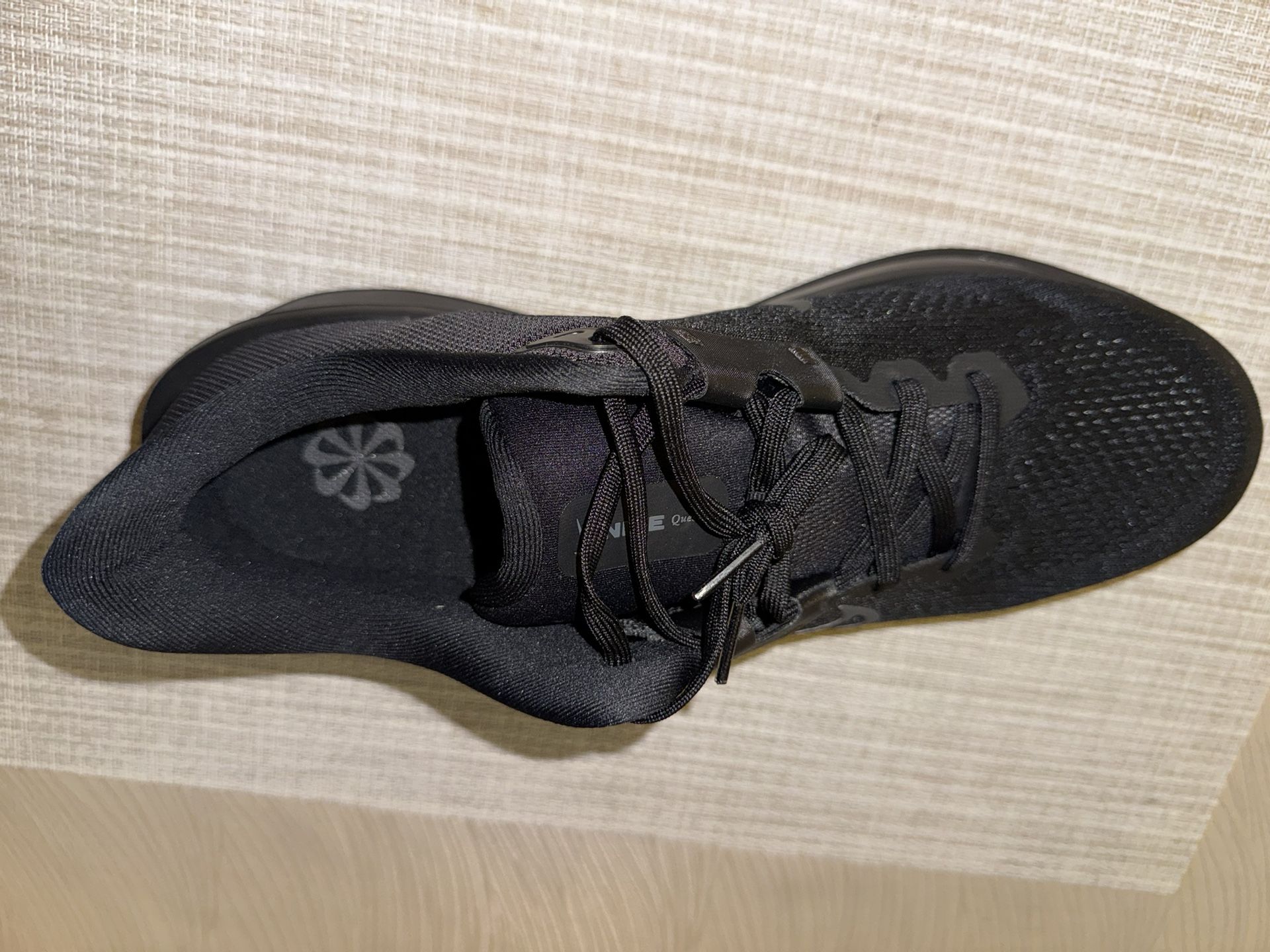 Nike Men Quest 6 Size 12