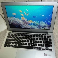early 2014 Apple MacBook Air 11.6" laptop with built in web cam and backlit keyboard.
Comes with an Intel i5-4260u 4th generation processor running at