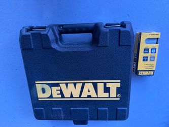 DEWALT 18-Gauge Pneumatic Brad Nailer (DWFP12233) with Case & Nails
