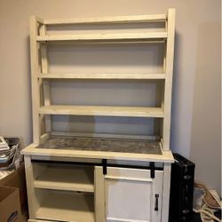 2 Piece Hutch