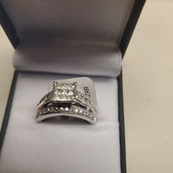10k White Gold Rings 6.4 Grams Size 7 If You Are Interested Ask For Maribel Thank You 😊 