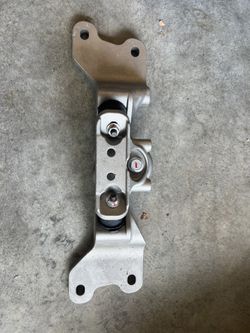 Brand new AC Delco Transmission Mount Cadillac CTS 2008-2014
