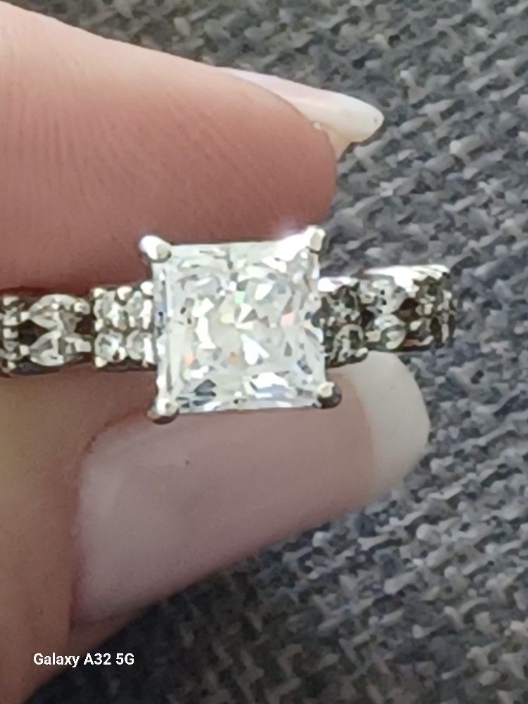 Vtg.Stunning DESIGNER sterling Silver Princess Cut Cz & Marquette Stones Ring- Sz8