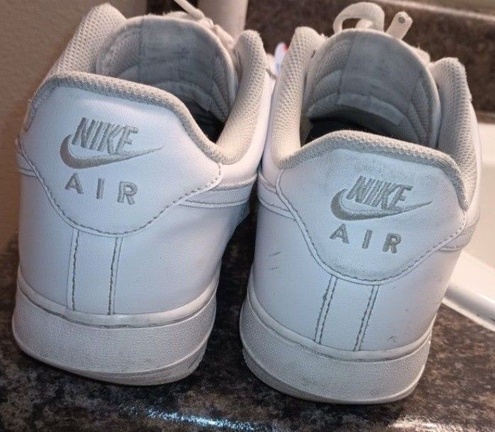 💯New White Air Force 1s Nikes