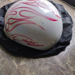 HARLEY DAVIDSON WOMENS WHITE PINK FLAMES MOTORCYCLE HELMET SIZE XS & Black Storage Bag - PREOWNED
