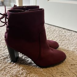 Women’s burgundy heels size 10