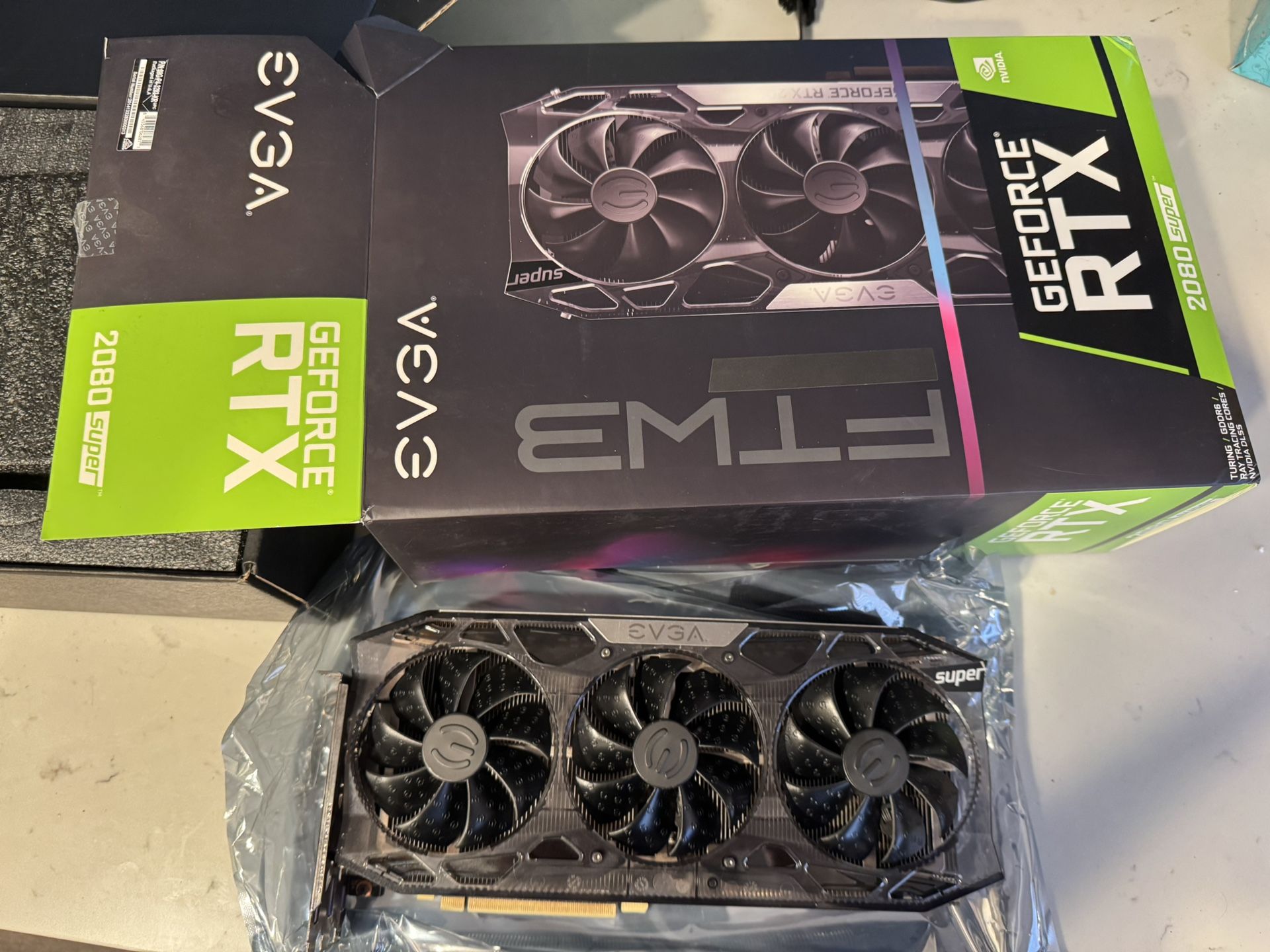 EVGA NVIDIA GeForce RTX 2080 SUPER FTW3 ULTRA, 8GB GDDR6